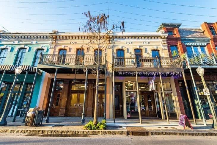 Dauphin District Darling #4 Downtown, Dining Apartment Мобил Екстериор снимка