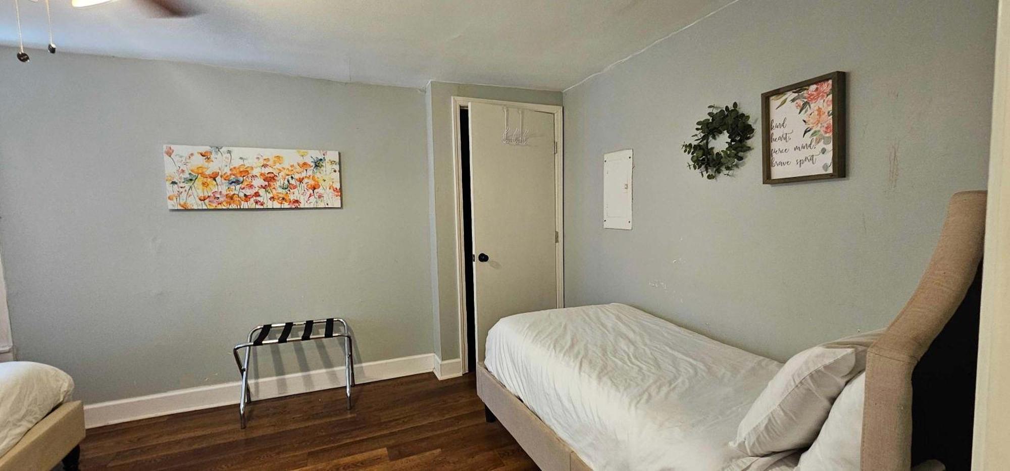 Dauphin District Darling #4 Downtown, Dining Apartment Мобил Екстериор снимка
